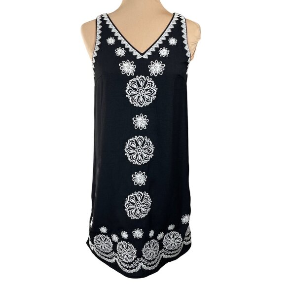 THML Shift Dress Embroidered Black White XS Sleeveless V-Neck - Picture 1 of 7